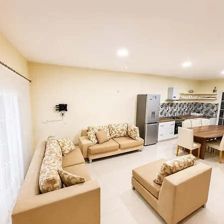 Dreamstay Lezha - 公寓 *